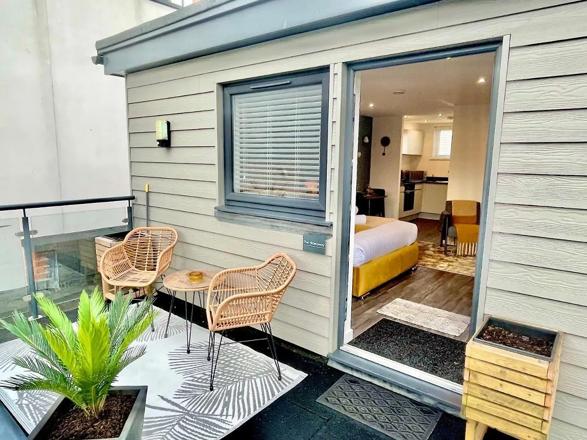 A Cozy Hideaway With Balcony - Close To Beach Bournemouth 0*,